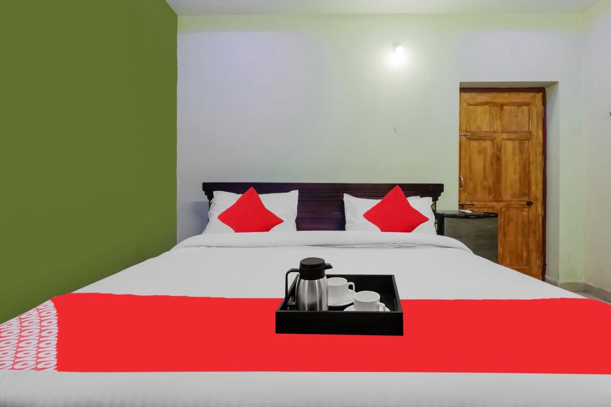 Hotel O Sea Coast Sunny Resort Гунтур Экстерьер фото